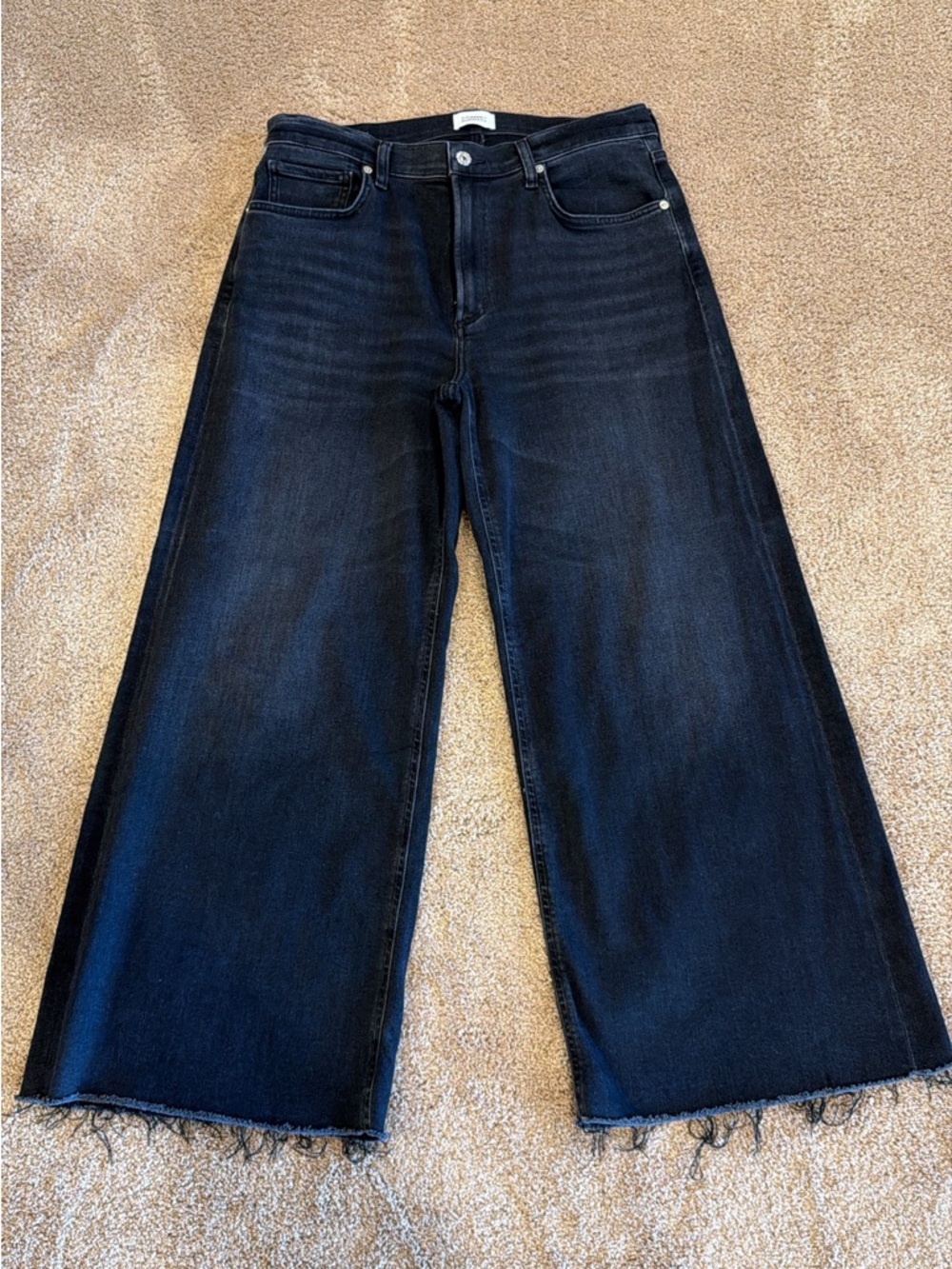 Citizens Of Humanity Lyra wide leg ankle jeans in faded black.Size 30. Like new.